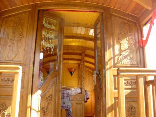 La Cle Des Roulottes Otel Pluvigner Dış mekan fotoğraf
